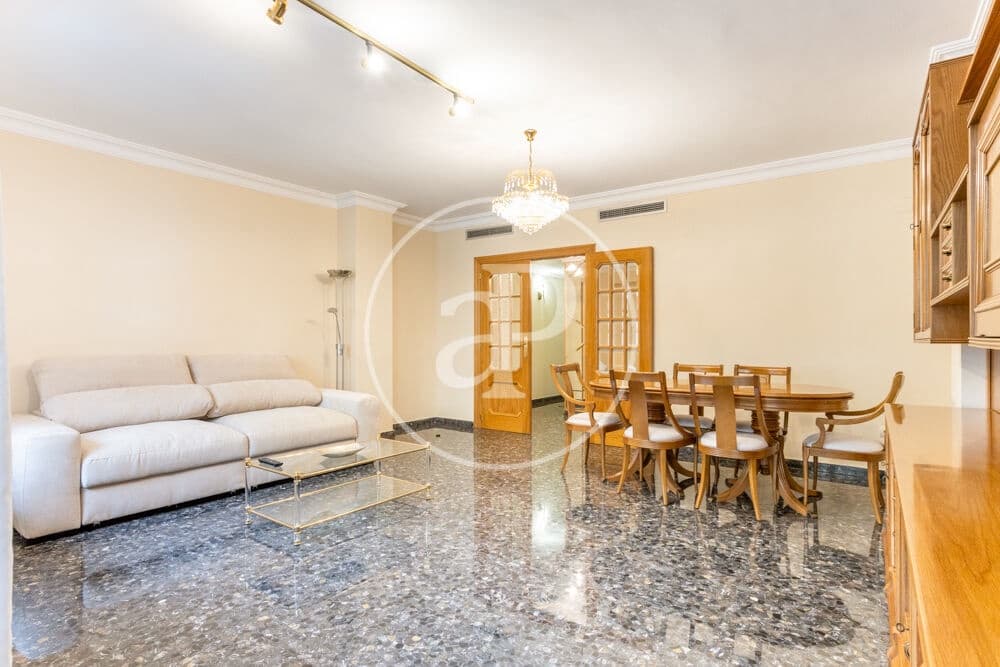 4 camera da letto Appartamento da affittare in Burjassot con garage - 1.800 € (Rif: 9890472)