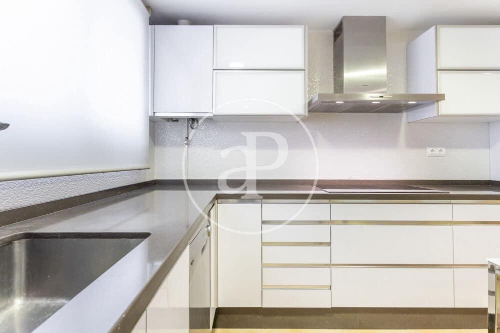 4 camera da letto Appartamento da affittare in Burjassot con garage - 1.800 € (Rif: 9890472)