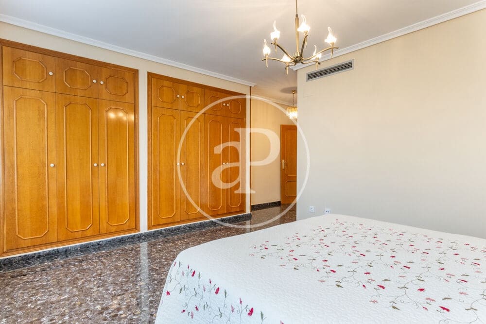 4 camera da letto Appartamento da affittare in Burjassot con garage - 1.800 € (Rif: 9890472)