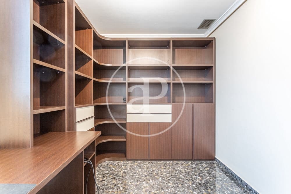 4 camera da letto Appartamento da affittare in Burjassot con garage - 1.800 € (Rif: 9890472)