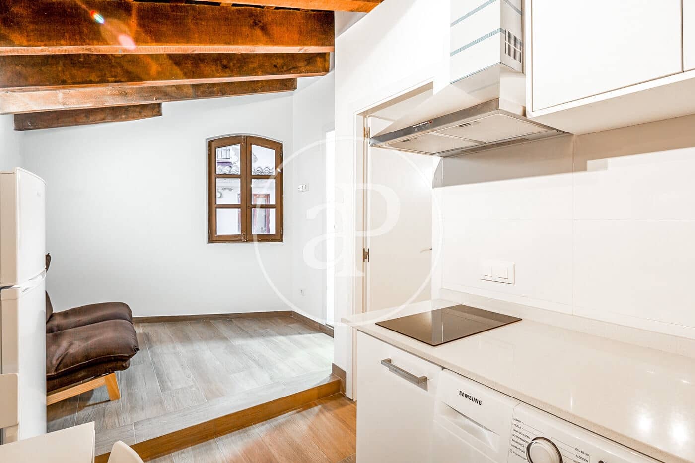 1 quarto Moradia para arrendar em Valencia cidade - 1 100 € (Ref: 9890473)