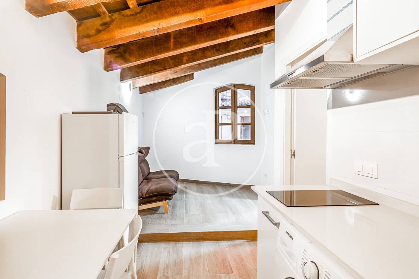 1 quarto Moradia para arrendar em Valencia cidade - 1 100 € (Ref: 9890473)