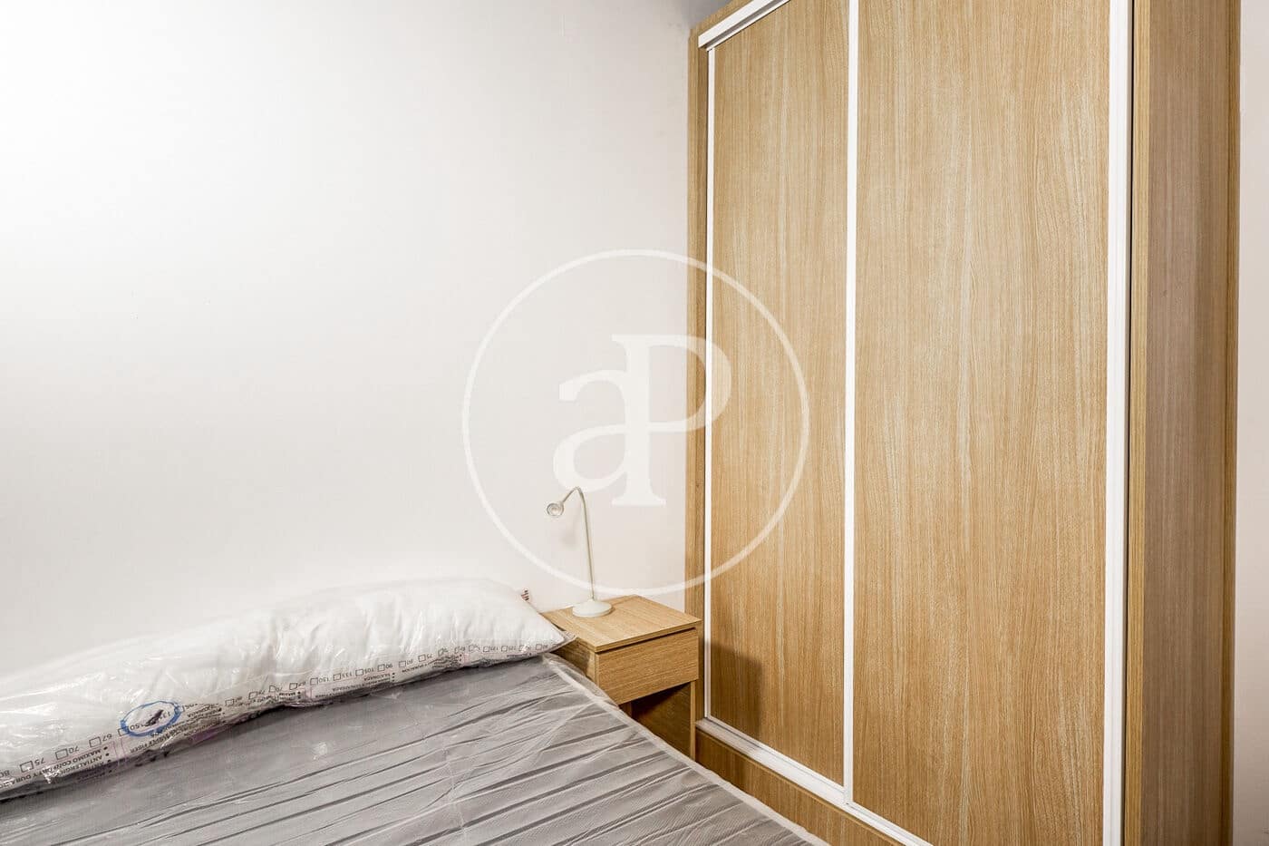 1 quarto Moradia para arrendar em Valencia cidade - 1 100 € (Ref: 9890473)