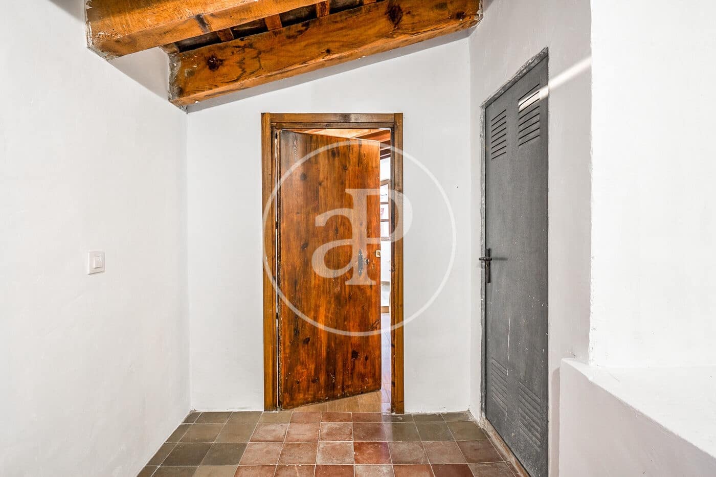1 quarto Moradia para arrendar em Valencia cidade - 1 100 € (Ref: 9890473)