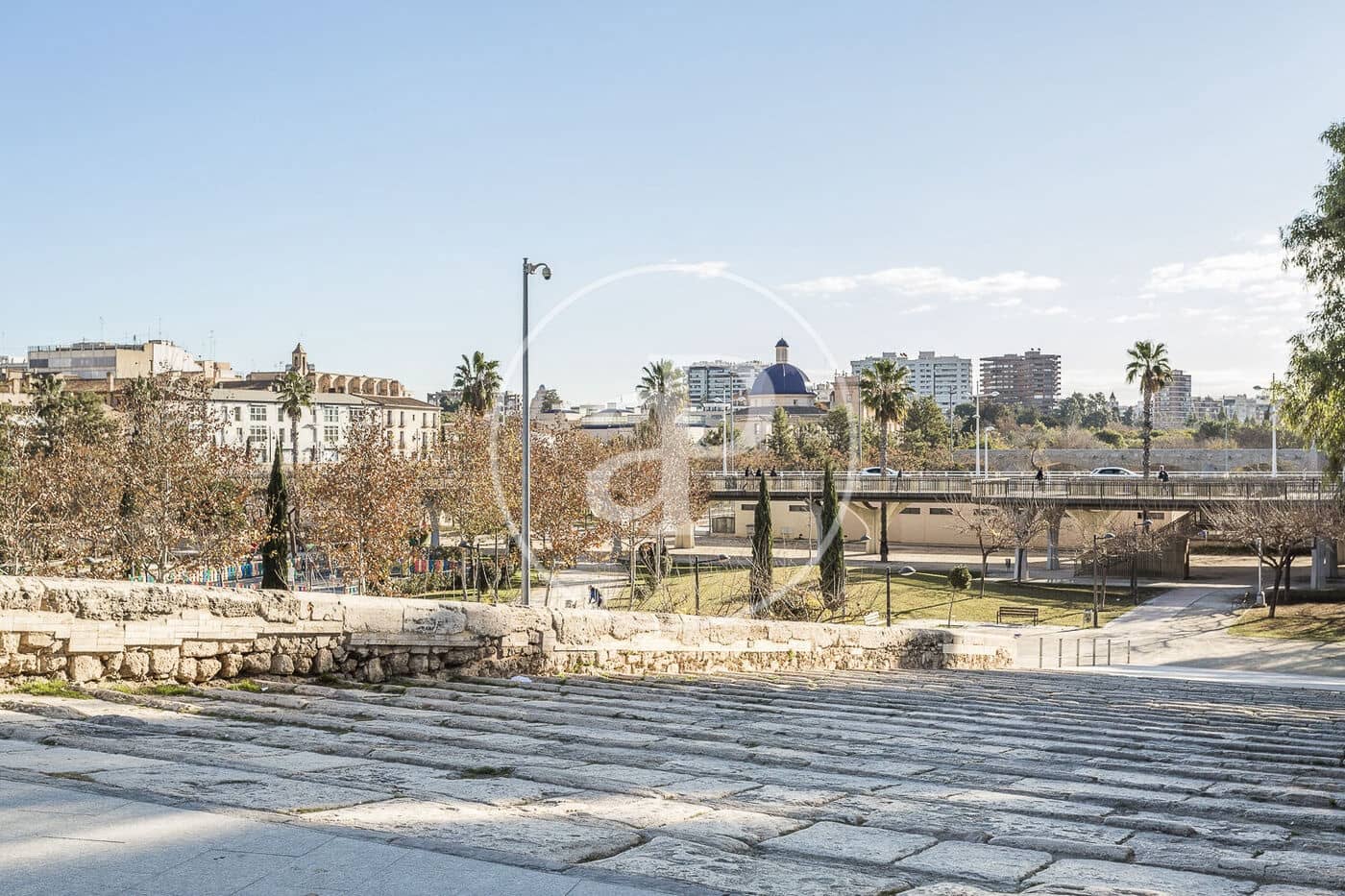 1 quarto Moradia para arrendar em Valencia cidade - 1 100 € (Ref: 9890473)
