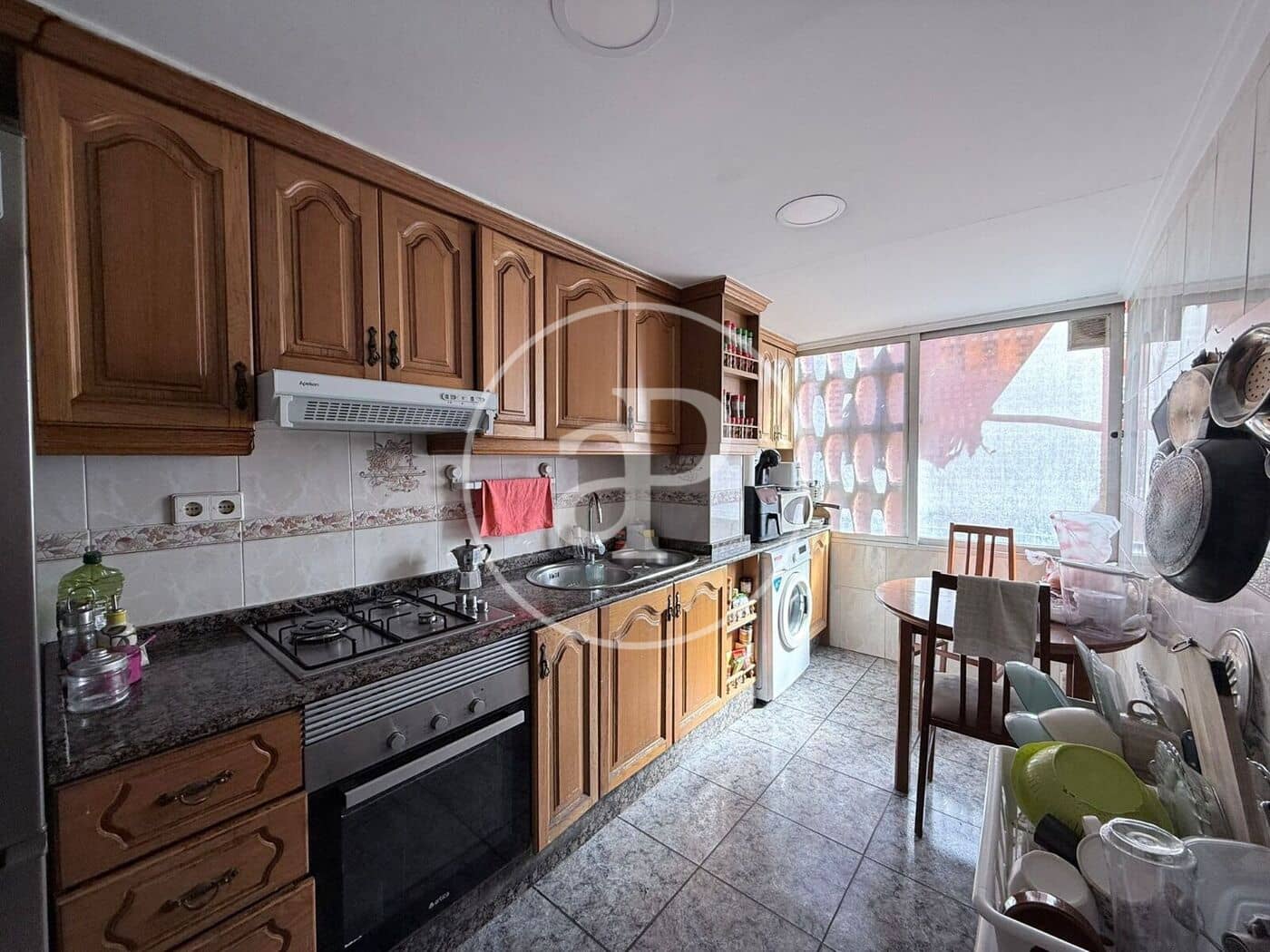 4 quarto Apartamento para arrendar em Valencia cidade - 1 800 € (Ref: 9892442)