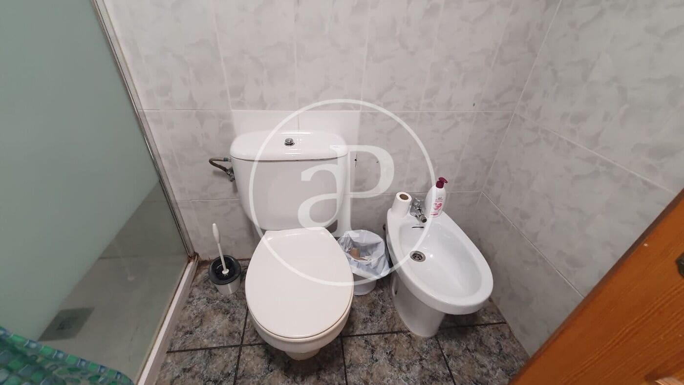 4 quarto Apartamento para arrendar em Valencia cidade - 1 800 € (Ref: 9892442)