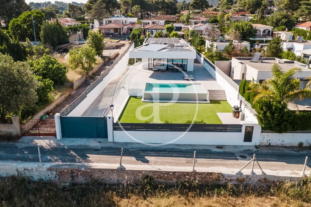 5 Zimmer Villa zu verkaufen in Naquera mit Pool - 1.450.000 € (Ref: 9892443)