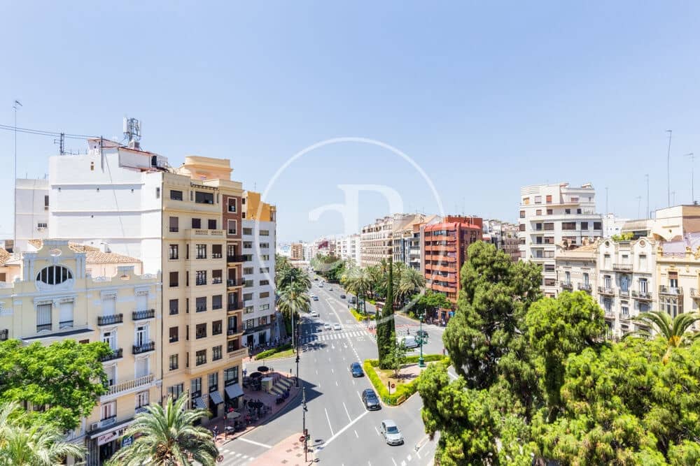 5 quarto Apartamento para arrendar em Valencia cidade - 3 200 € (Ref: 9892444)