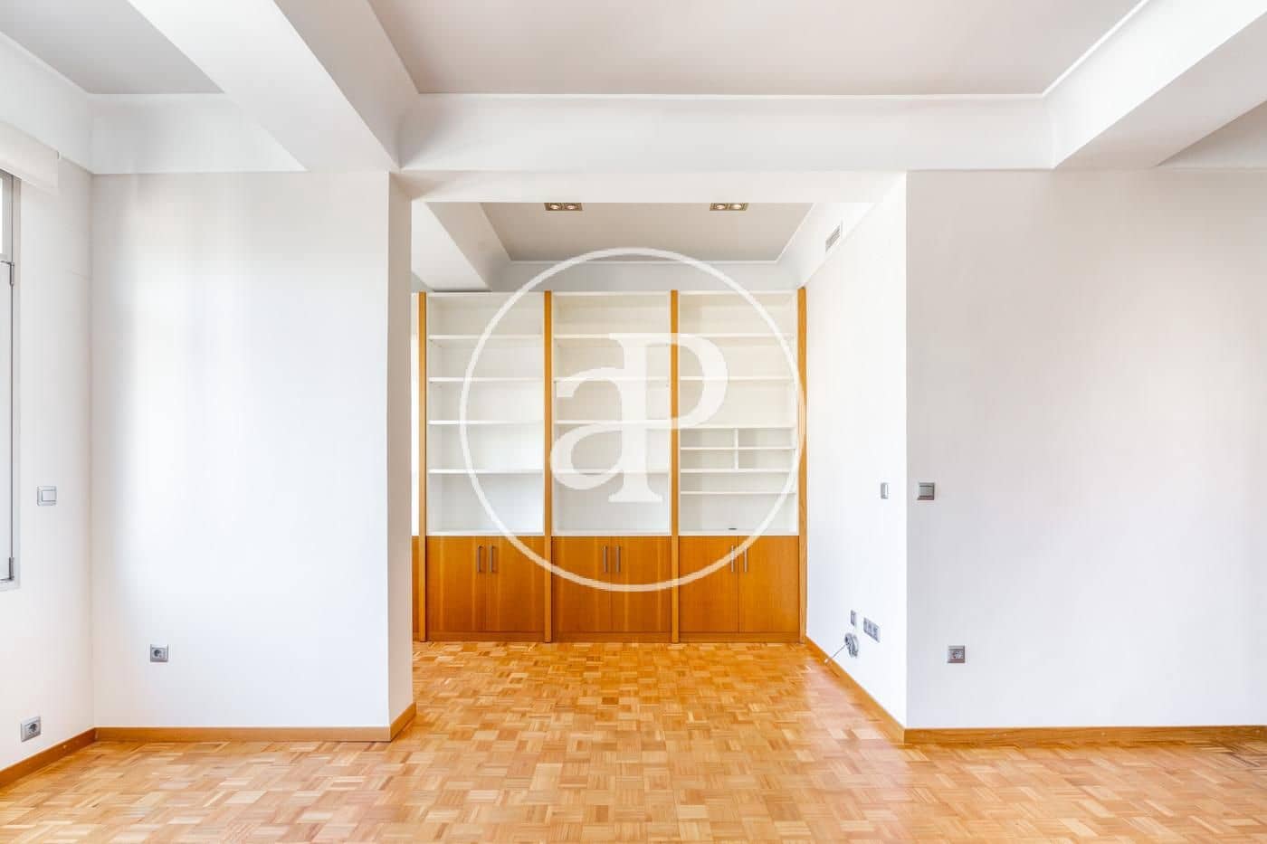4 bedroom Penthouse for rent in Valencia city - € 3,500 (Ref: 9892447)