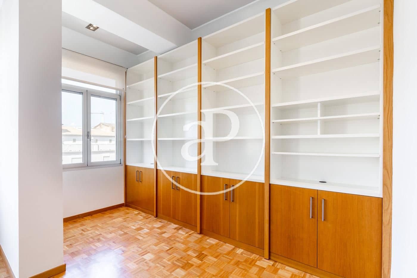 4 bedroom Penthouse for rent in Valencia city - € 3,500 (Ref: 9892447)