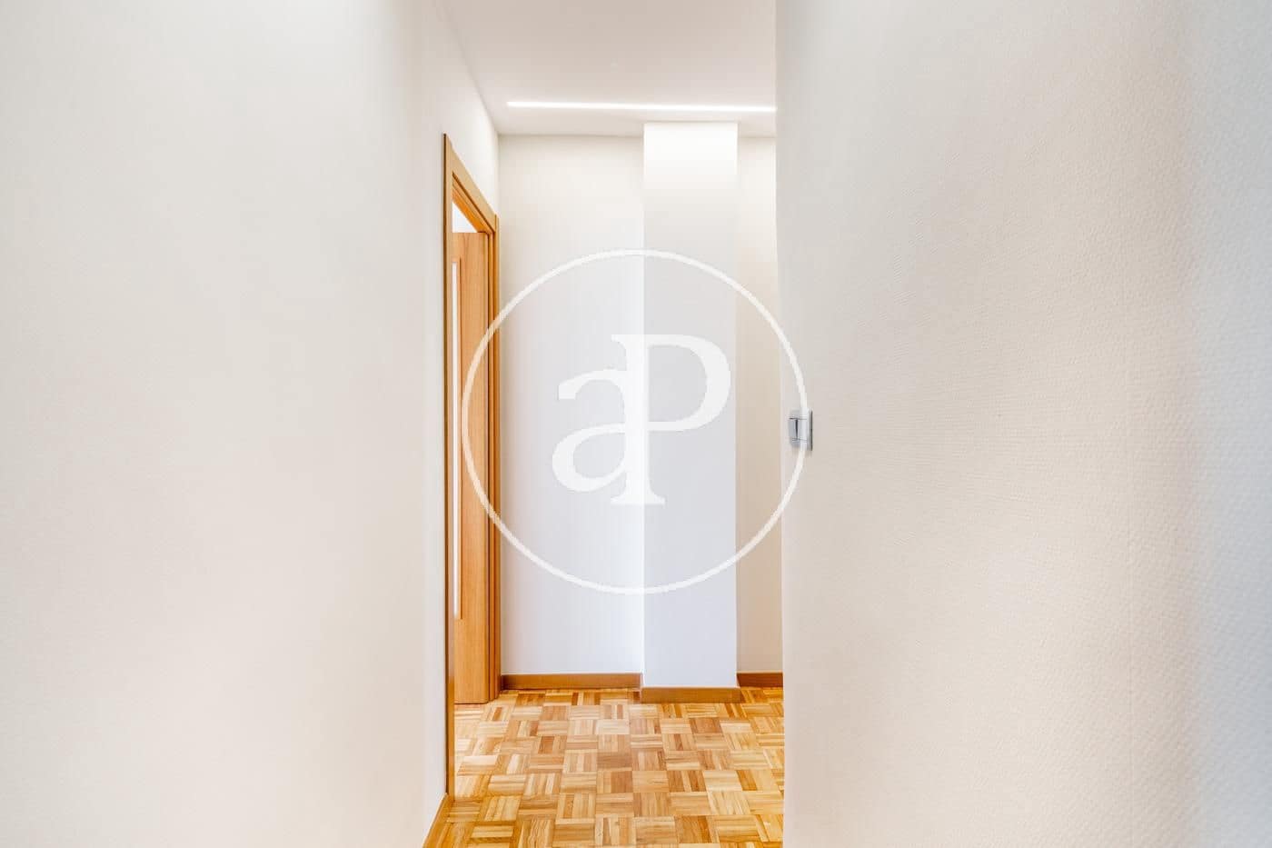 4 bedroom Penthouse for rent in Valencia city - € 3,500 (Ref: 9892447)