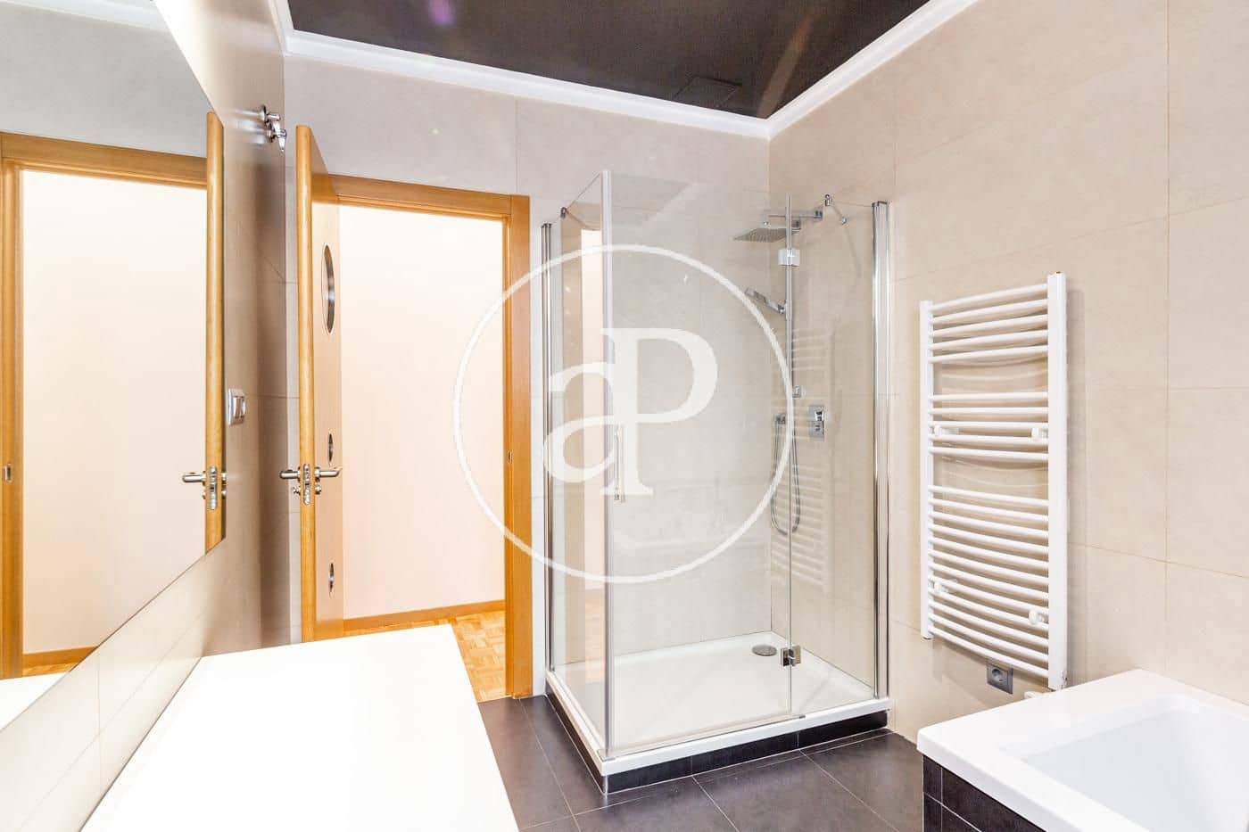 4 bedroom Penthouse for rent in Valencia city - € 3,500 (Ref: 9892447)