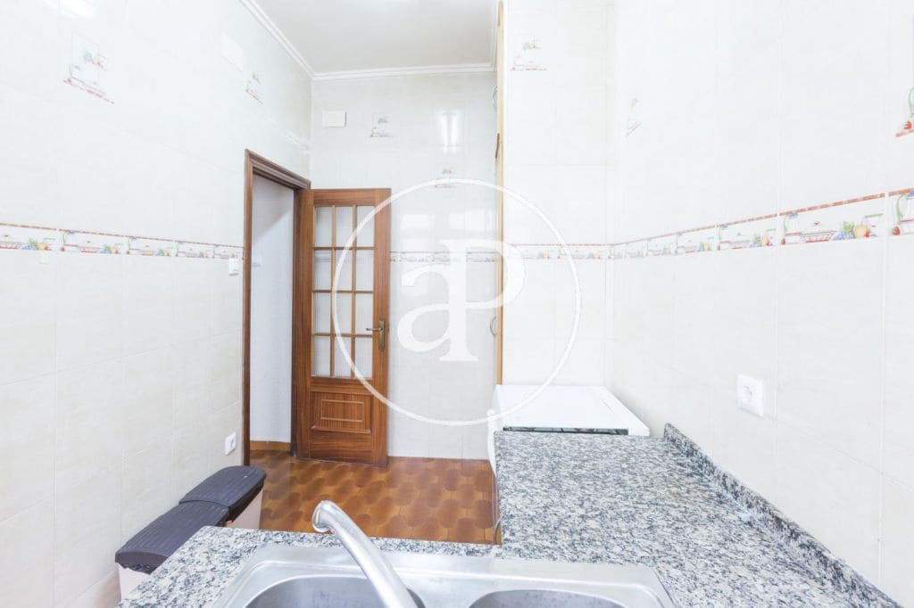 4 camera da letto Appartamento da affittare in Valencia citta - 1.500 € (Rif: 9892448)