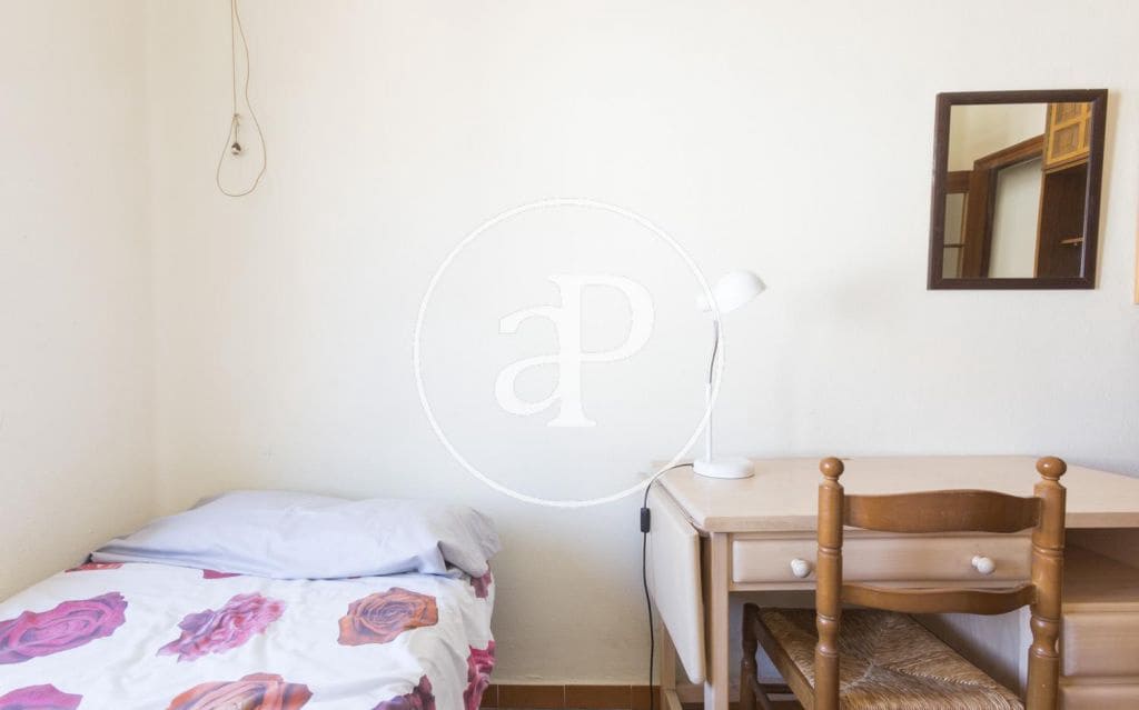 4 camera da letto Appartamento da affittare in Valencia citta - 1.500 € (Rif: 9892448)