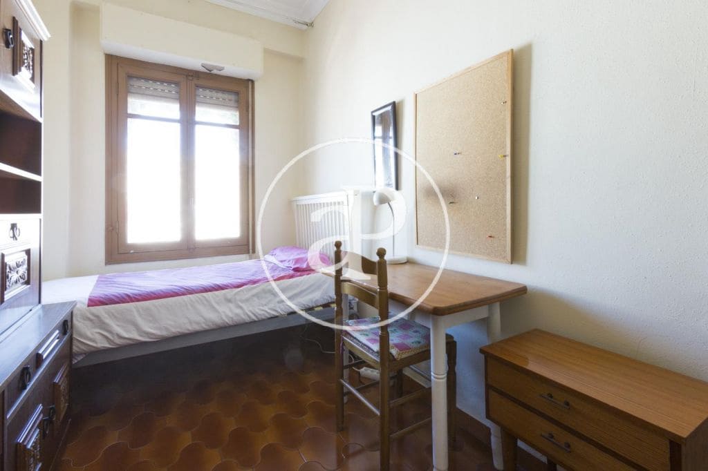 4 camera da letto Appartamento da affittare in Valencia citta - 1.500 € (Rif: 9892448)