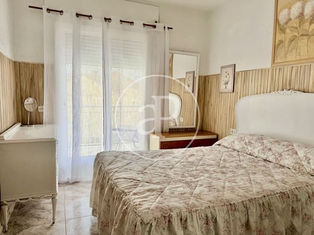 3 slaapkamer Appartement te huur in Playa de los Locos, Torrevieja - € 700 (Ref: 9894476)