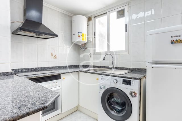 3 slaapkamer Appartement te huur in Benicalap, Valencia stad - € 1.200 (Ref: 9894477)
