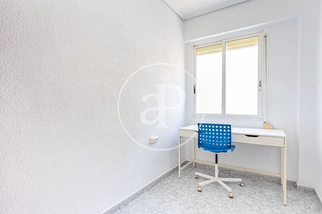 3 slaapkamer Appartement te huur in Benicalap, Valencia stad - € 1.200 (Ref: 9894477)