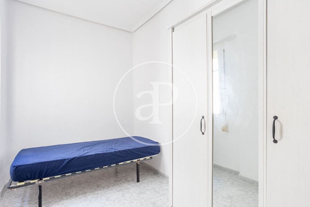 3 slaapkamer Appartement te huur in Valencia stad - € 1.200 (Ref: 9894477)
