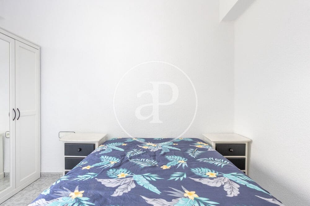 3 slaapkamer Appartement te huur in Valencia stad - € 1.200 (Ref: 9894477)