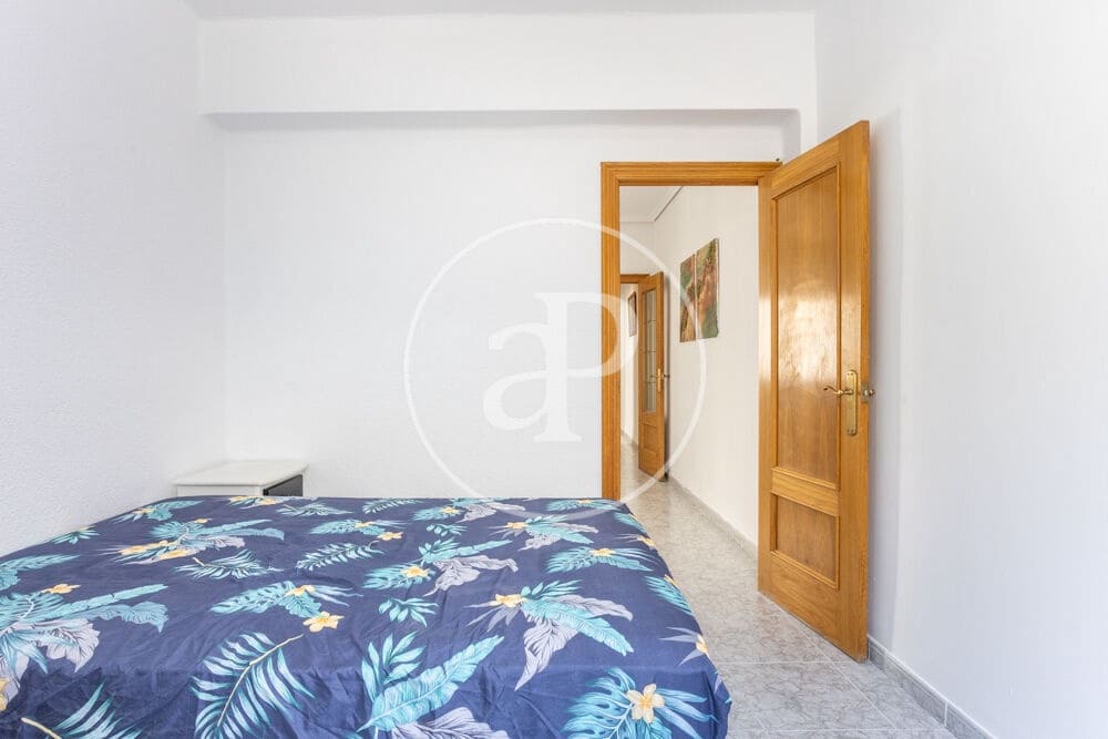 3 slaapkamer Appartement te huur in Valencia stad - € 1.200 (Ref: 9894477)