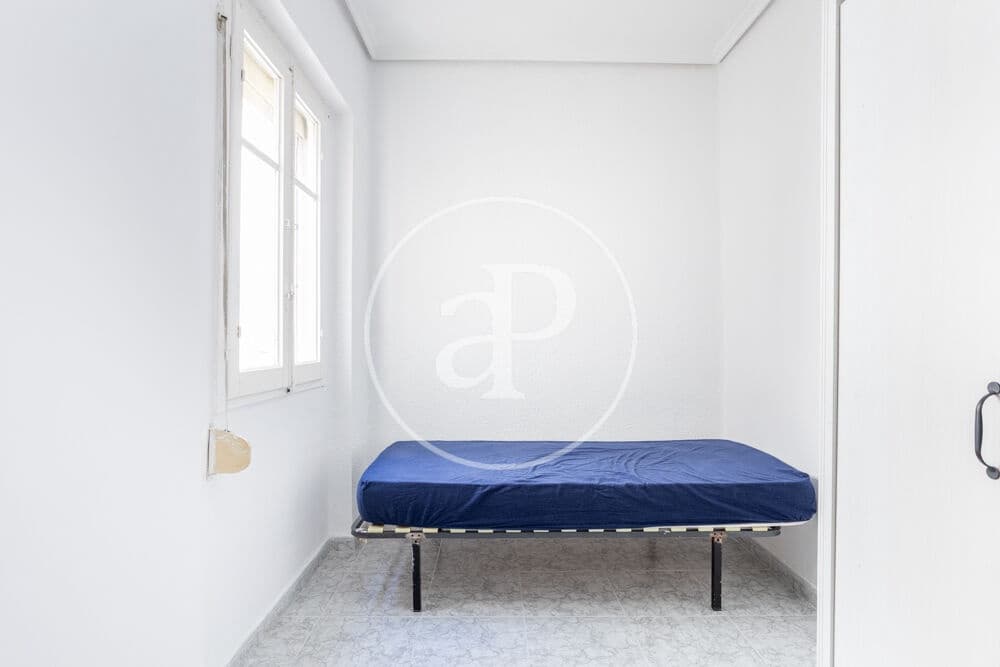 3 slaapkamer Appartement te huur in Valencia stad - € 1.200 (Ref: 9894477)