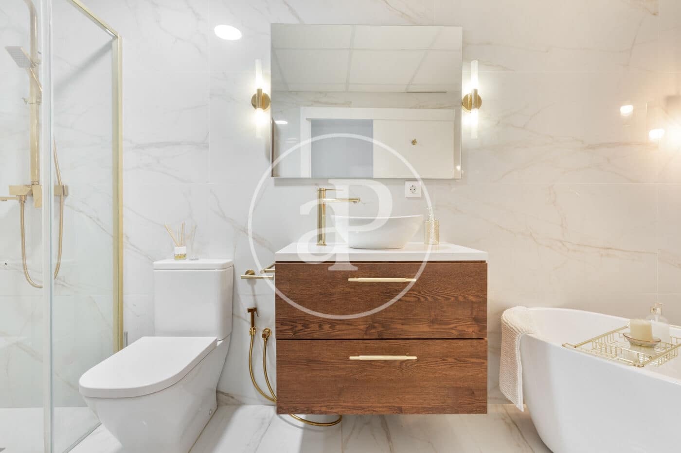 2 quarto Apartamento para arrendar em Valencia cidade com piscina garagem - 1 750 € (Ref: 9894478)