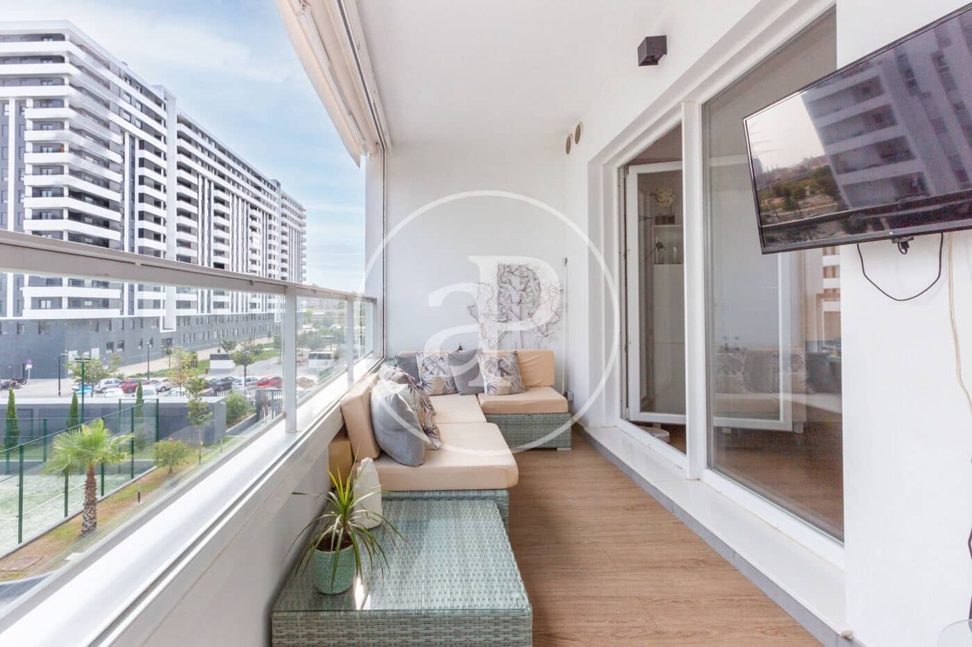 2 quarto Apartamento para arrendar em Valencia cidade com piscina garagem - 1 750 € (Ref: 9894478)