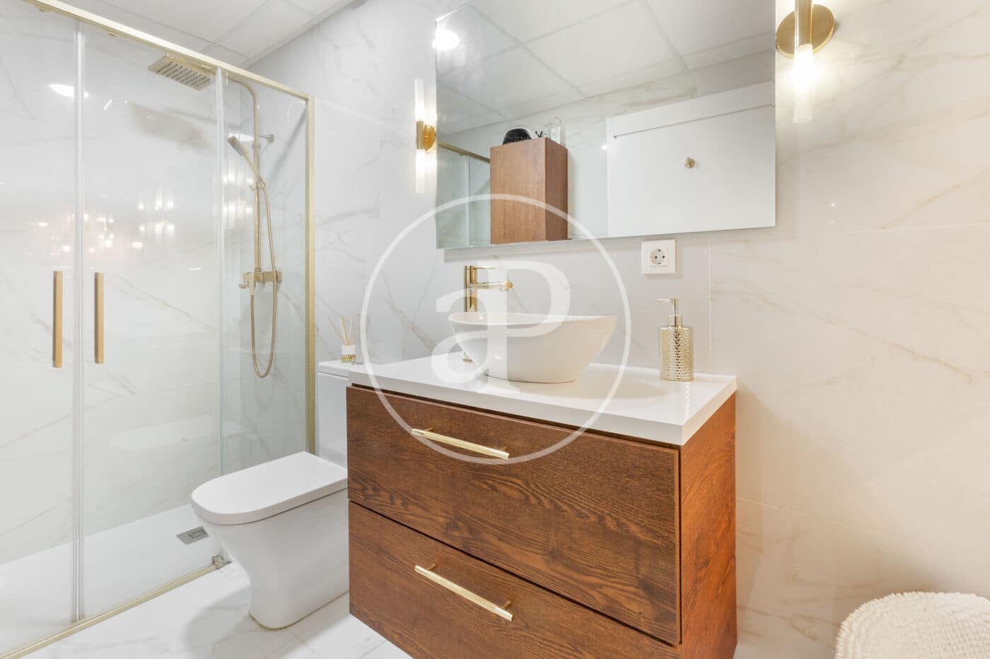 2 quarto Apartamento para arrendar em Valencia cidade com piscina garagem - 1 750 € (Ref: 9894478)