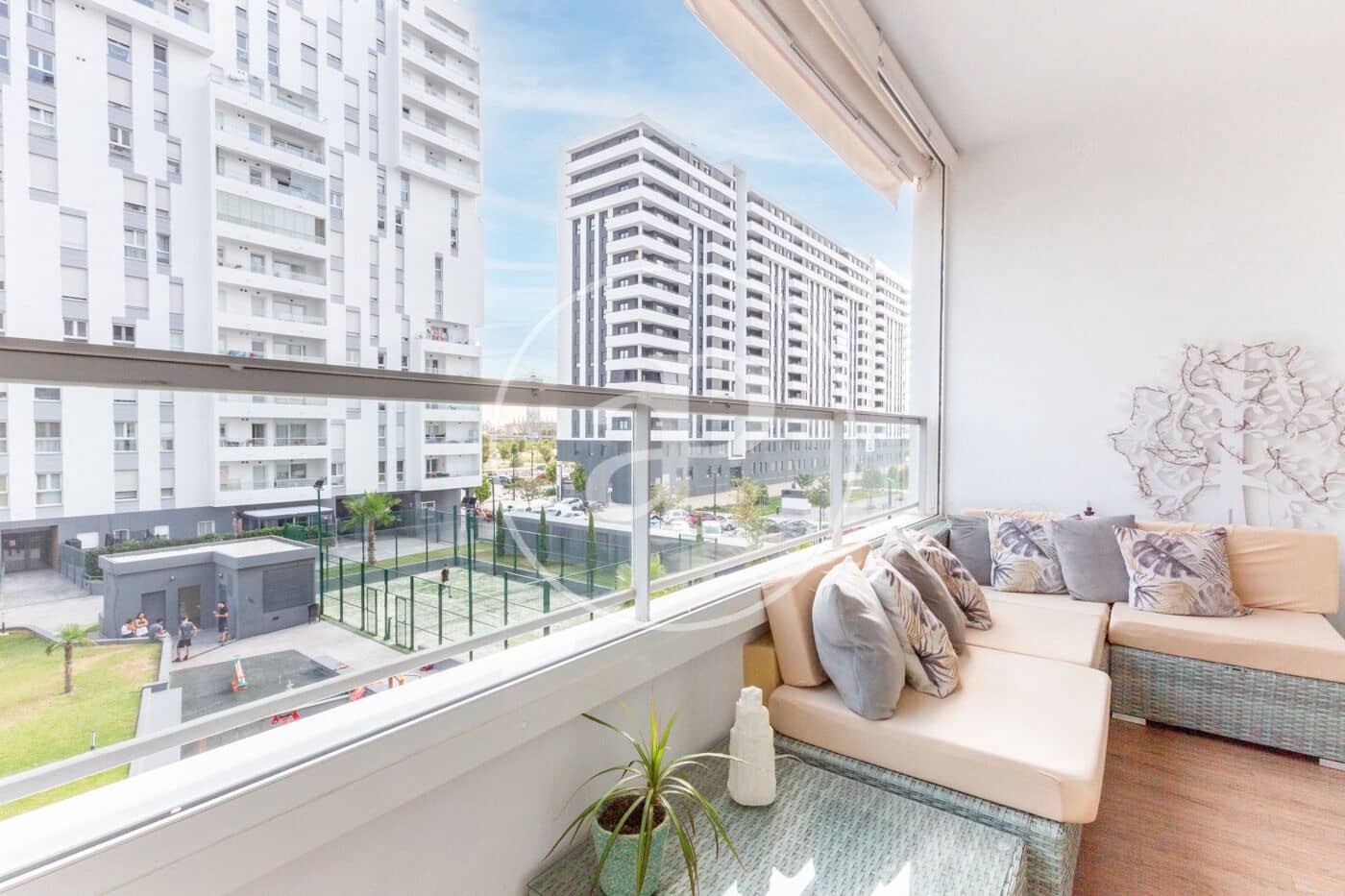 2 quarto Apartamento para arrendar em Valencia cidade com piscina garagem - 1 750 € (Ref: 9894478)