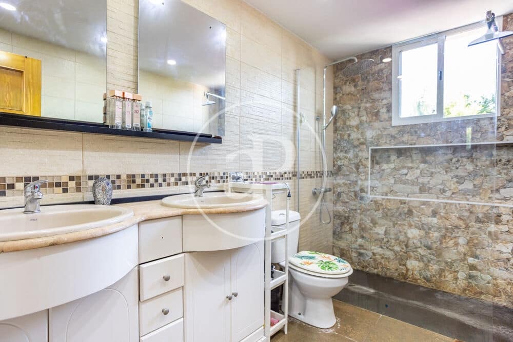5 quarto Moradia para venda em Riba-roja de Turia com piscina - 430 000 € (Ref: 9894479)