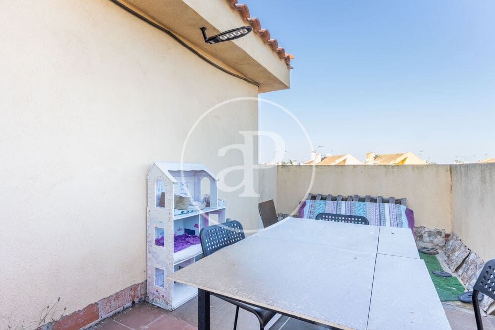 5 quarto Moradia para venda em Riba-roja de Turia com piscina - 430 000 € (Ref: 9894479)
