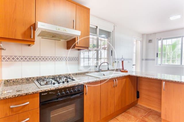 4 quarto Moradia para venda em Riba-roja de Túria com piscina - 420 000 € (Ref: 9894480)