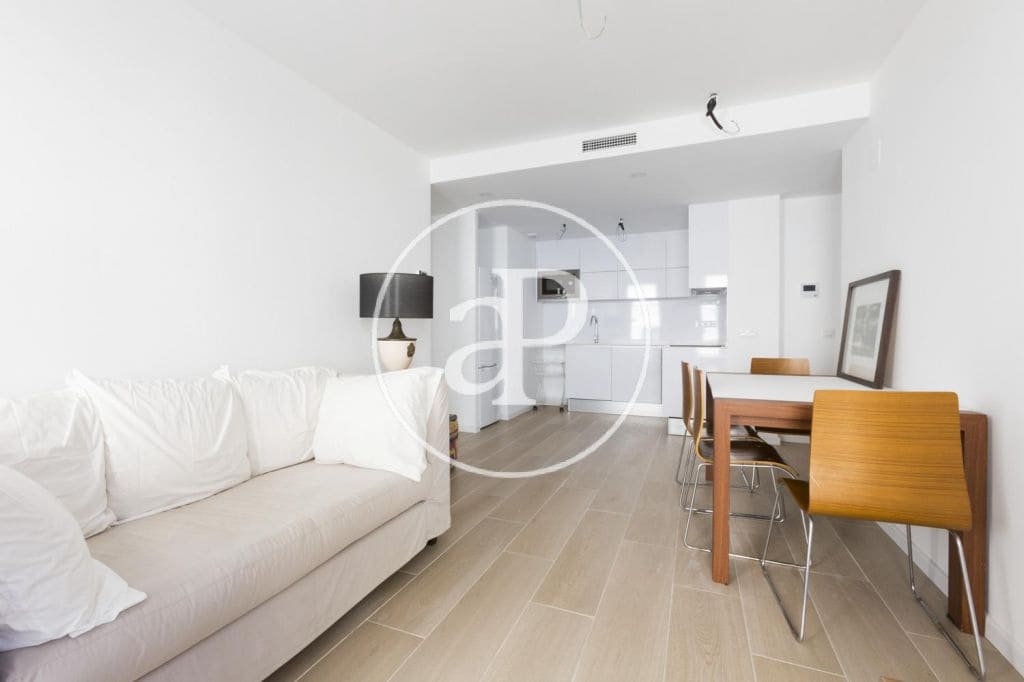 1 soveværelse Lejlighed til leje i Valencia by - € 1.300 (Ref: 9894484)