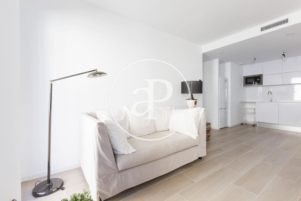 1 soveværelse Lejlighed til leje i Valencia by - € 1.300 (Ref: 9894484)