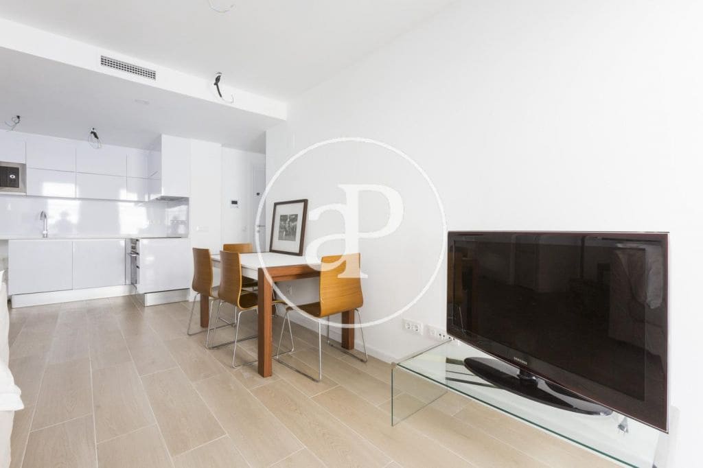 1 soveværelse Lejlighed til leje i Valencia by - € 1.300 (Ref: 9894484)