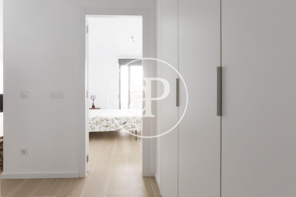 1 soveværelse Lejlighed til leje i Valencia by - € 1.300 (Ref: 9894484)