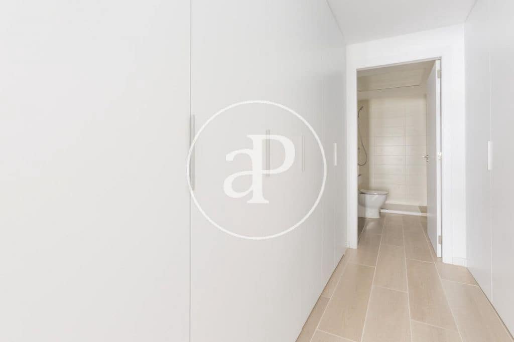 1 soveværelse Lejlighed til leje i Valencia by - € 1.300 (Ref: 9894484)