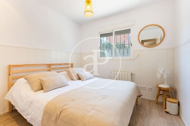 4 bedroom Villa for sale in La Pobla de Vallbona with pool - € 350,000 (Ref: 9896871)