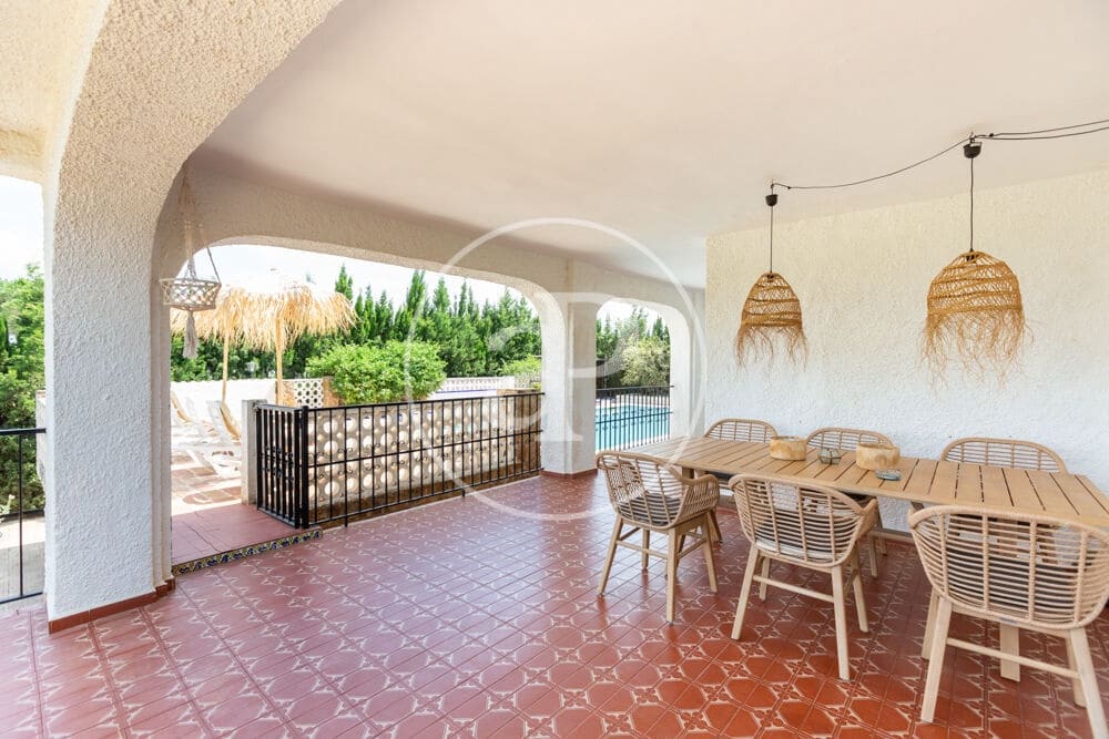4 bedroom Villa for sale in La Pobla de Vallbona with pool - € 350,000 (Ref: 9896871)