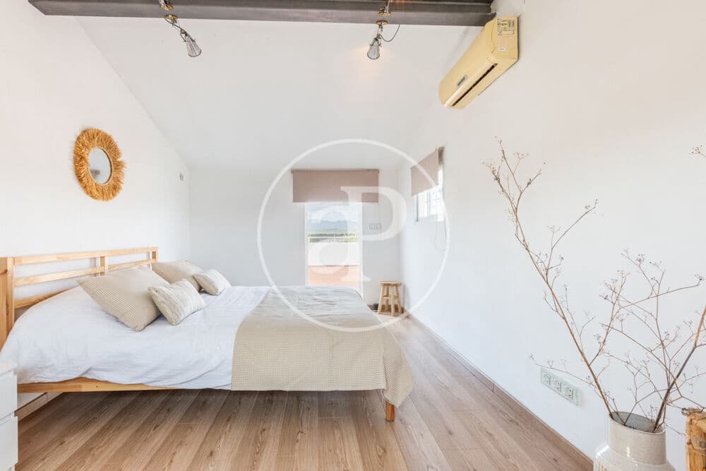 4 bedroom Villa for sale in La Pobla de Vallbona with pool - € 350,000 (Ref: 9896871)