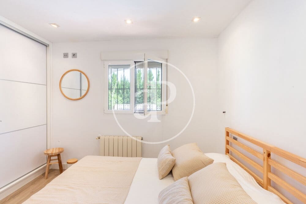 4 bedroom Villa for sale in La Pobla de Vallbona with pool - € 350,000 (Ref: 9896871)