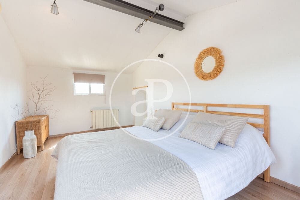 4 bedroom Villa for sale in La Pobla de Vallbona with pool - € 350,000 (Ref: 9896871)