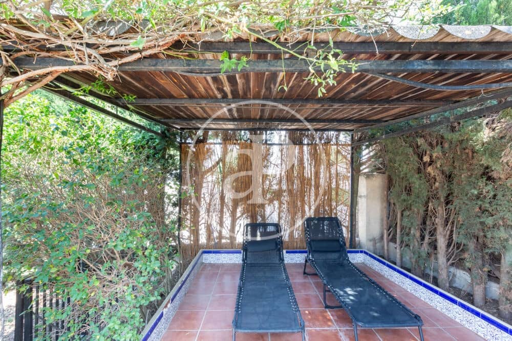 4 bedroom Villa for sale in La Pobla de Vallbona with pool - € 350,000 (Ref: 9896871)