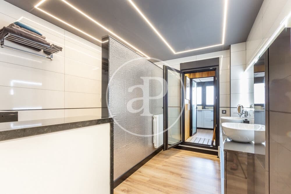 4 makuuhuone Kattohuoneisto myytävänä paikassa Sagunto / Sagunt - 470 000 € (Ref: 9896872)