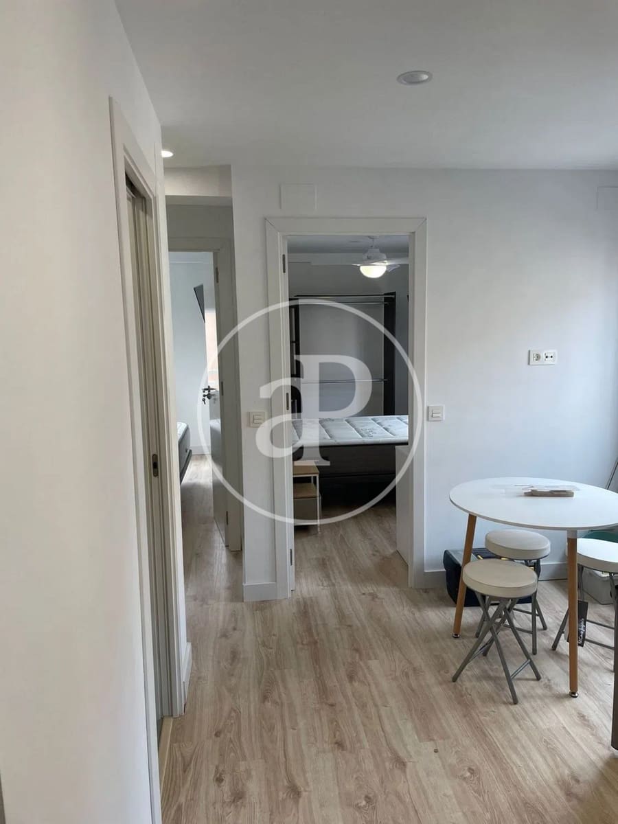 3 bedroom Apartment for sale in Valencia city - € 170,000 (Ref: 9896873)