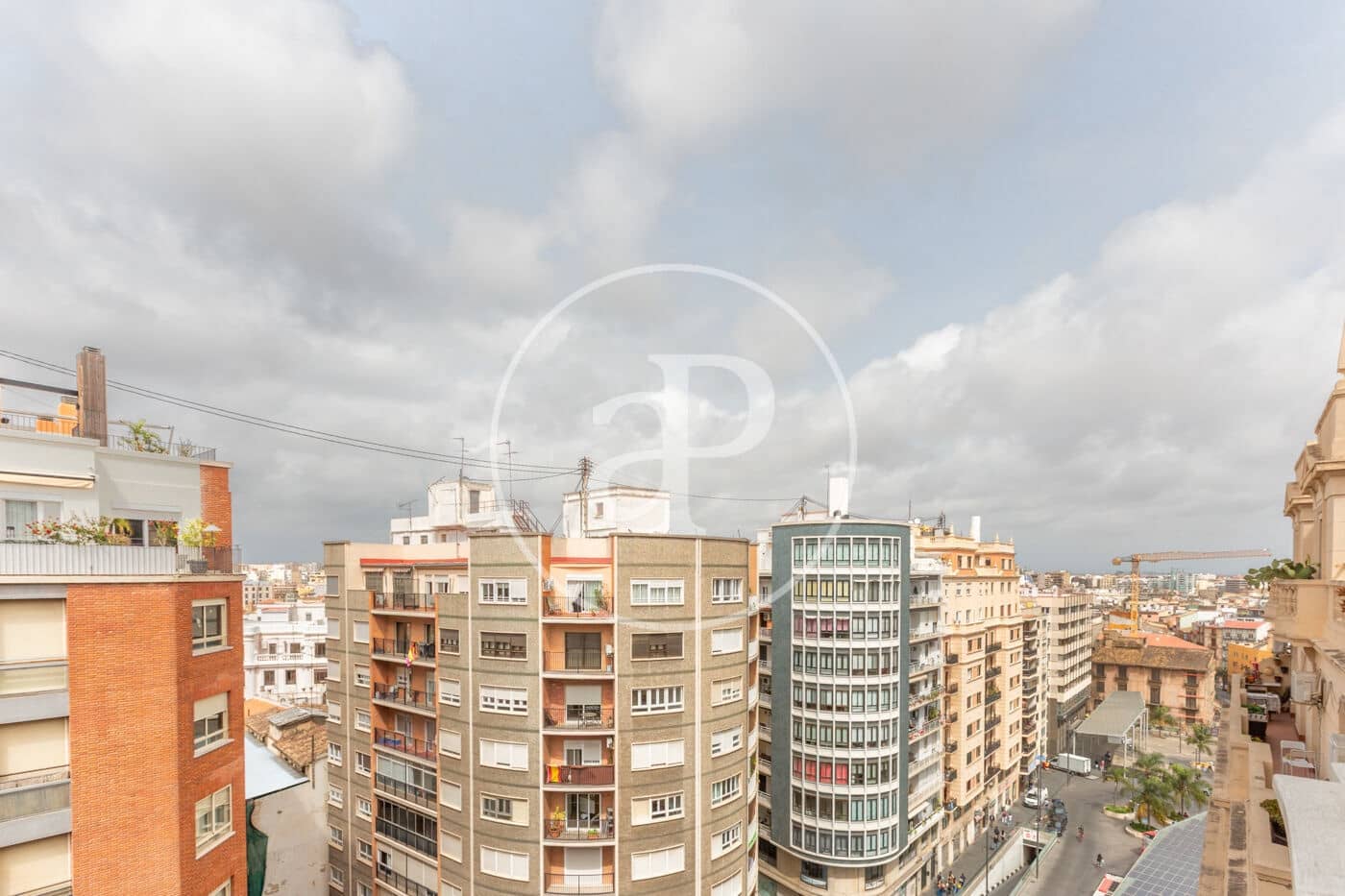 5 makuuhuone Kattohuoneisto myytävänä paikassa Valencia kaupunki - 1 100 000 € (Ref: 9896874)