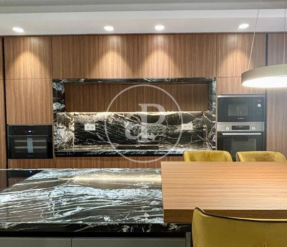 3 makuuhuone Huoneisto myytävänä paikassa Valencia kaupunki - 1 490 000 € (Ref: 9896875)
