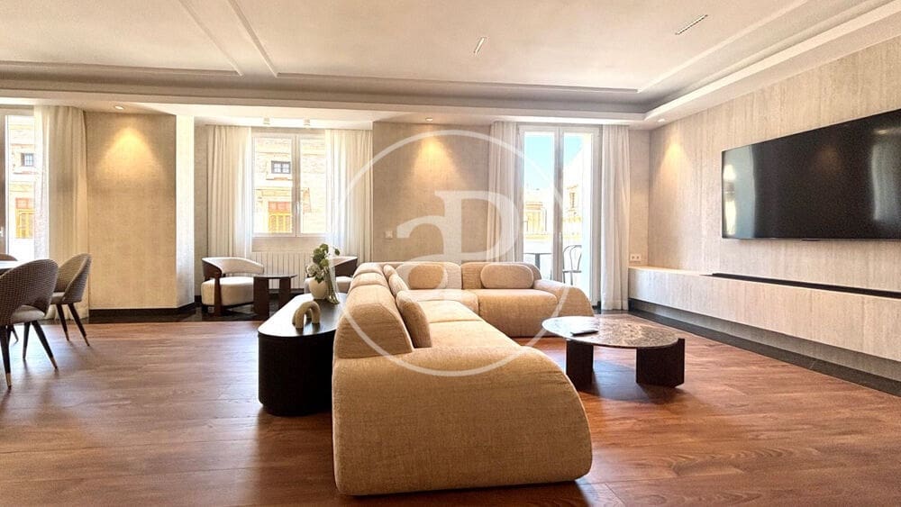 3 makuuhuone Huoneisto myytävänä paikassa Valencia kaupunki - 1 490 000 € (Ref: 9896875)
